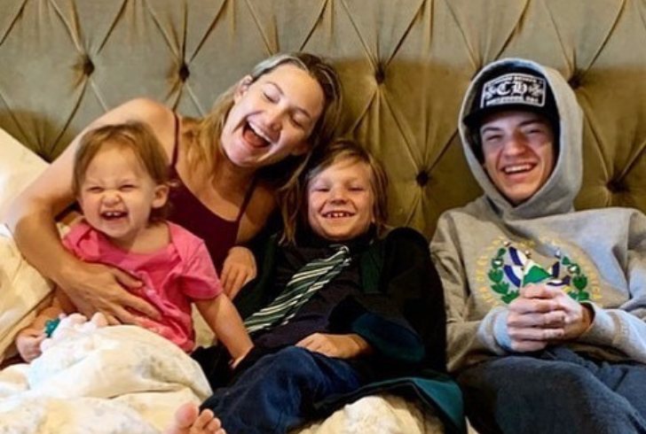 Kate Hudson laughing with her kids